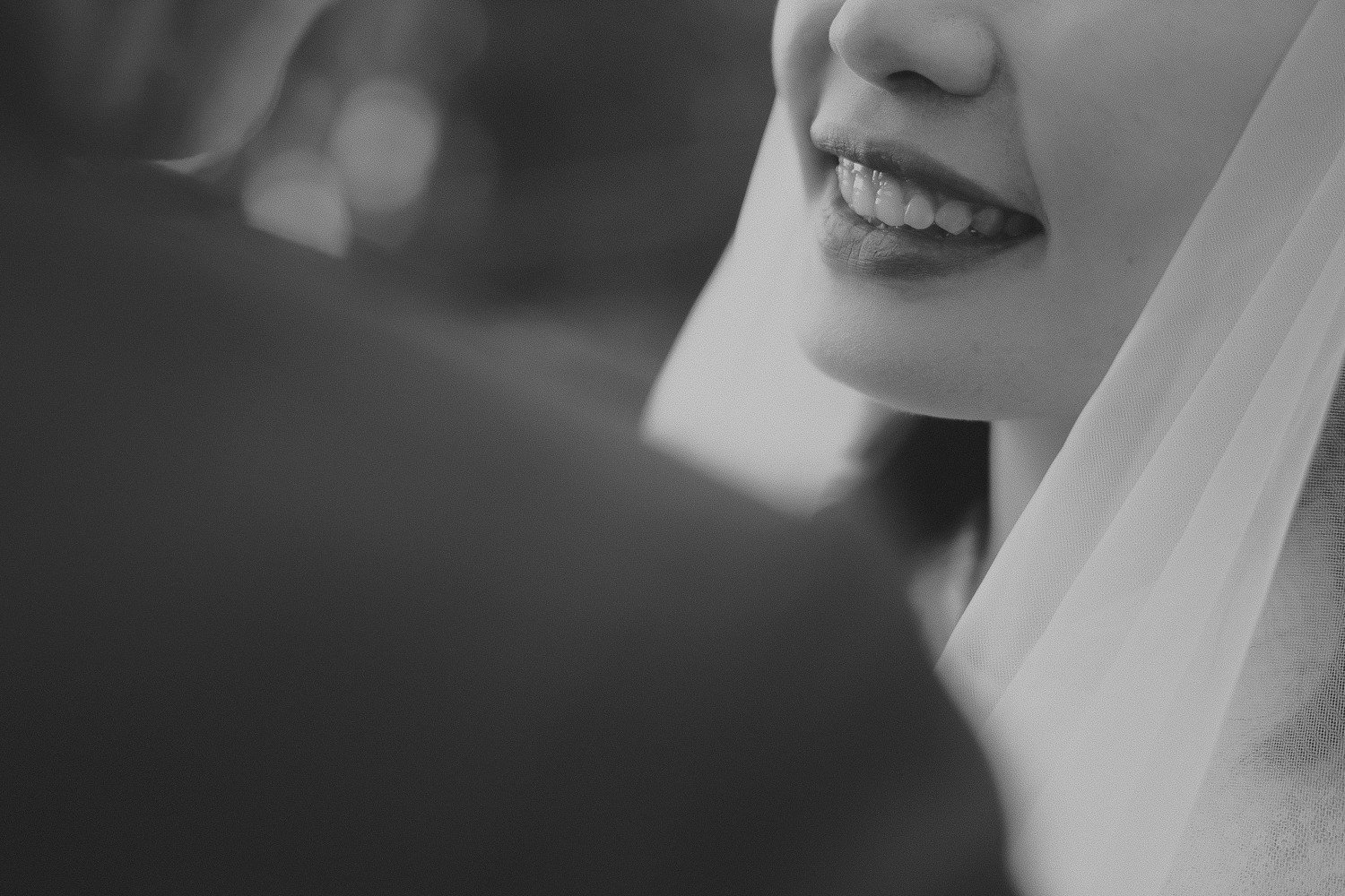 wedding photographer portugal groom and bride looking into the eyes in a Elopement Wedding