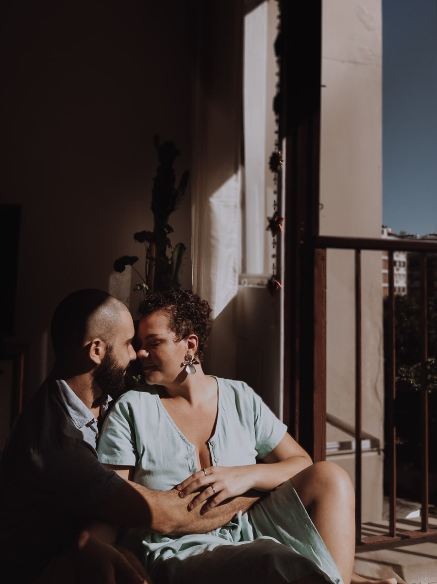 wedding photographer portugal love session at home